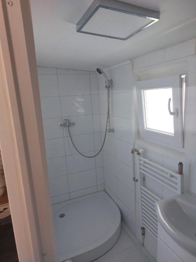 Hi-Bp Garden City Batsanyi Tiny House Near The City Train With Free Parking Budapeste Exterior foto