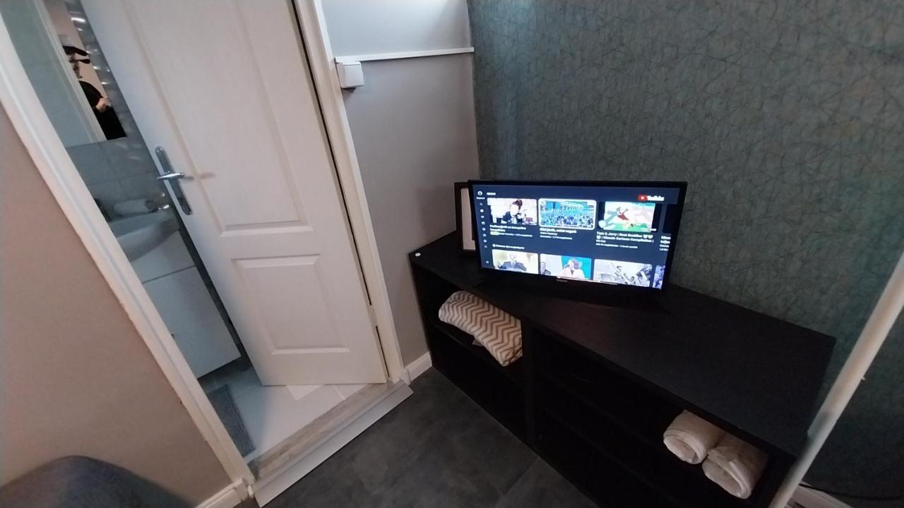 Hi-Bp Garden City Batsanyi Tiny House Near The City Train With Free Parking Budapeste Exterior foto
