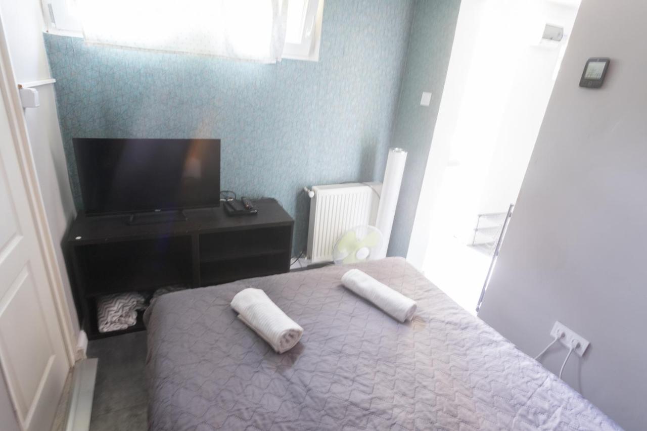 Hi-Bp Garden City Batsanyi Tiny House Near The City Train With Free Parking Budapeste Exterior foto