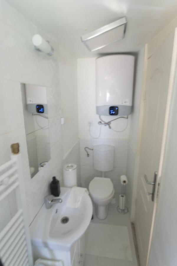Hi-Bp Garden City Batsanyi Tiny House Near The City Train With Free Parking Budapeste Exterior foto